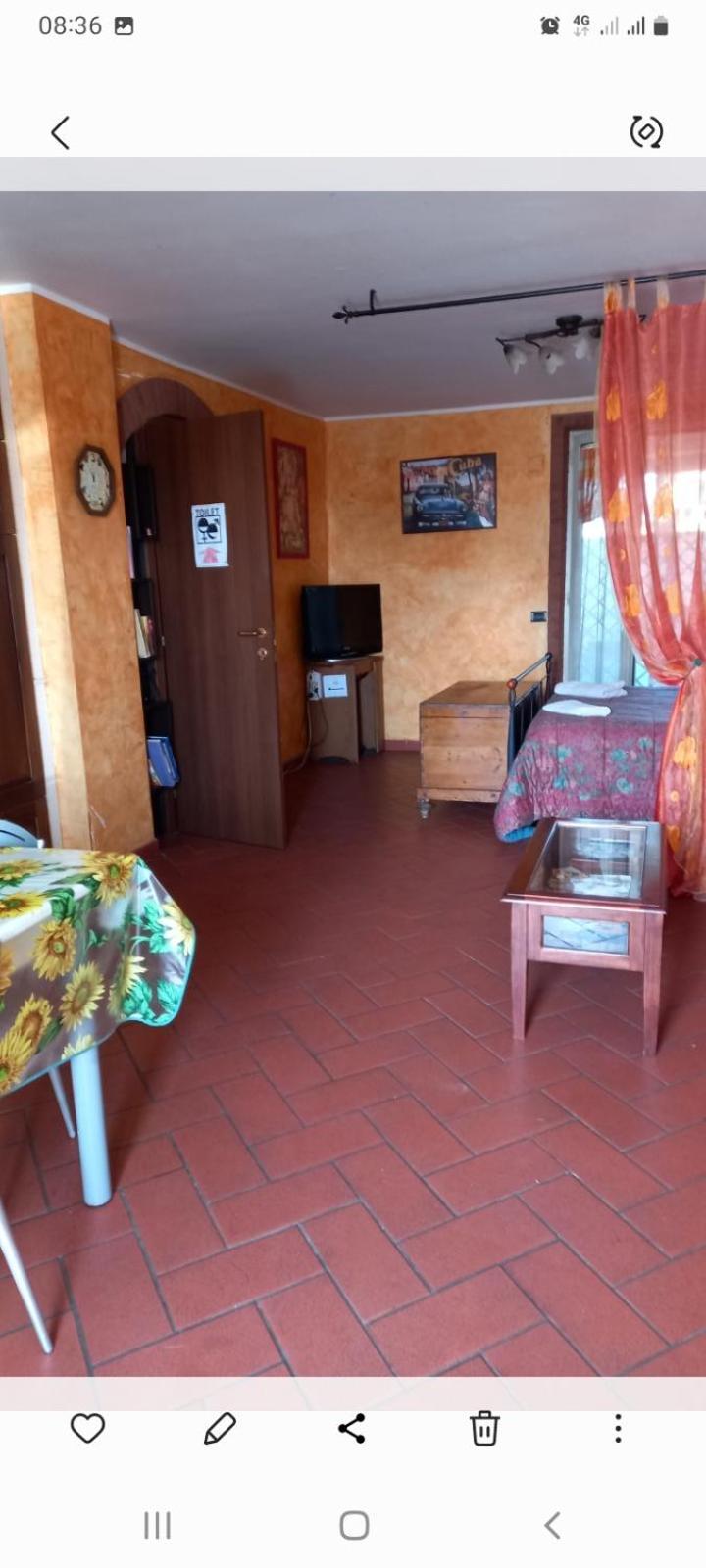 A Santy'S House 1Piano-No Lift-Shuttle A Pagamento-Raggiungibile A Piedi Aeroporto-Fermata Bus Fiera Di Roma A 3 Minuti-Air Condiz Ed Extra Bed For A Fee A Pagamento Apartment Fiumicino Luaran gambar